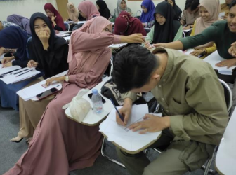 Prodi Ilmu Falak UMSU Gelar Pelatihan Pembuatan Kompas Kiblat untuk Mahasiswa
