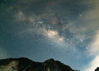Dosen Ilmu Falak FAI UMSU Laksanakan Pengamatan Milky Way di Puncak Gunung Sibayak